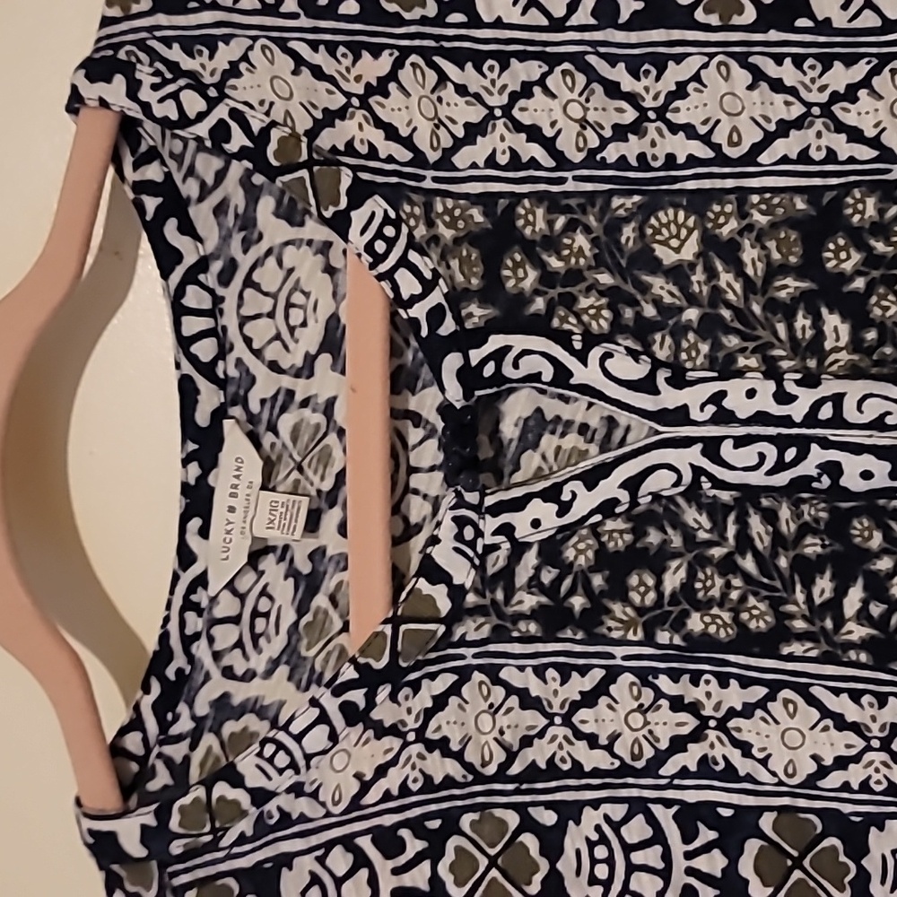 Lucky Brand blouse - Picture 2 of 6